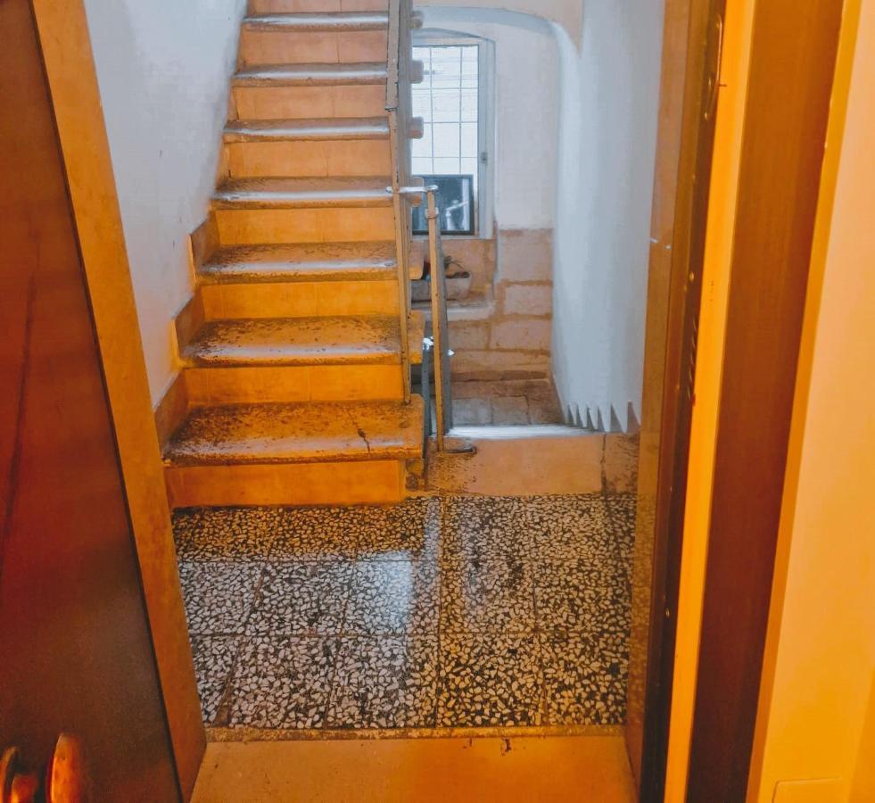 Visconti Loft House 164 Apartment Bari Bagian luar foto